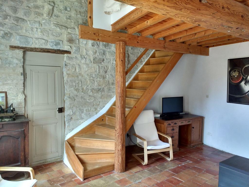 Gite Les Volets Verts Cesseras Exterior foto